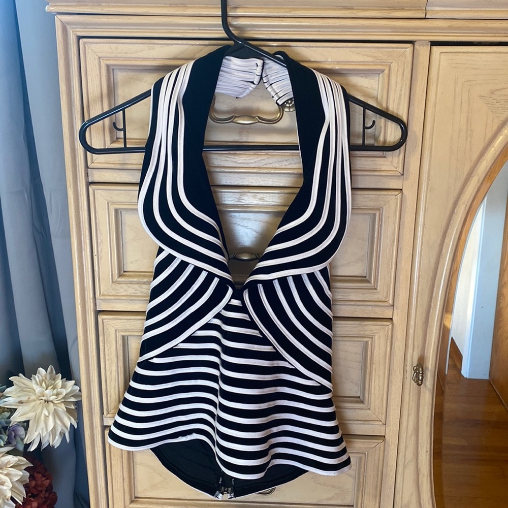 Halter Top - Picture 1 of 7